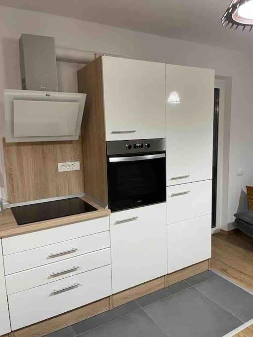 5 Dream Apartment 5 Cu Parcare Privata Орадя Екстер'єр фото